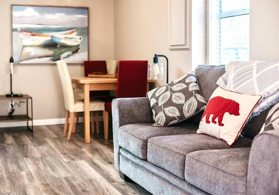 Raincoast Retreat At Shawnigan Lake! المظهر الخارجي الصورة